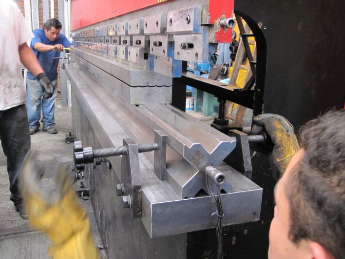 FABRICACION DE CUCHILLAS